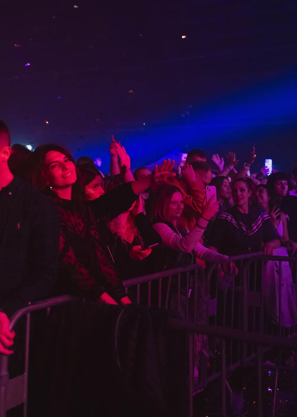 La foule au premier rang